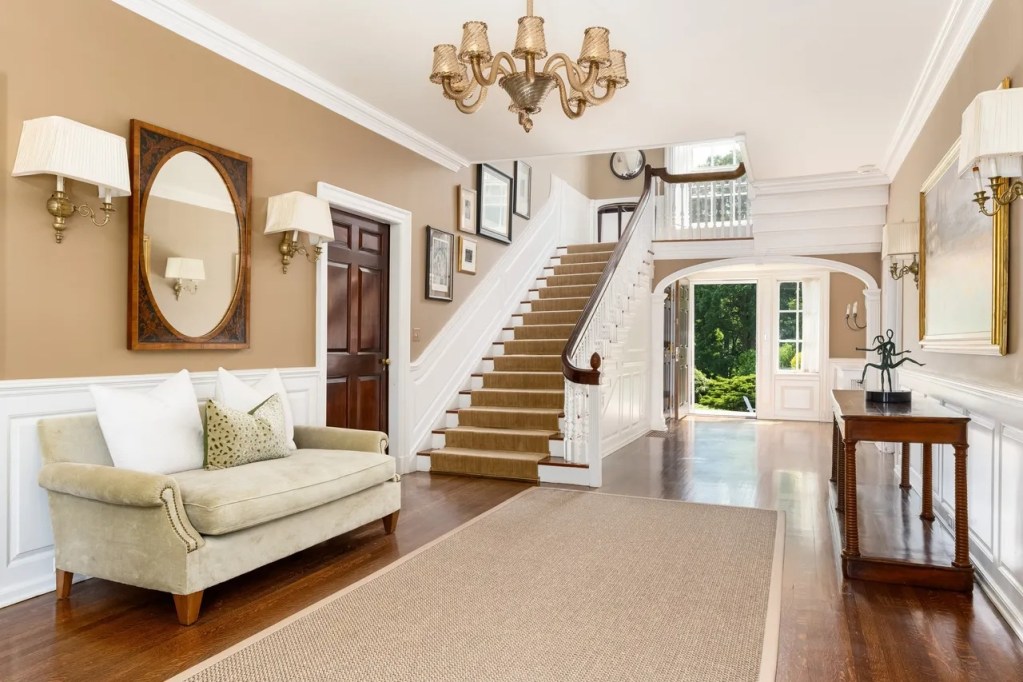 10 Meadow Lane, Purchase