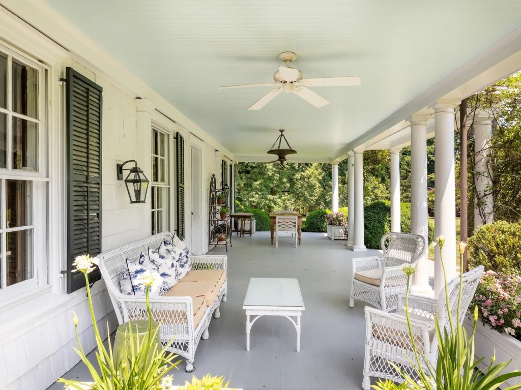 10 Meadow Lane, Purchase