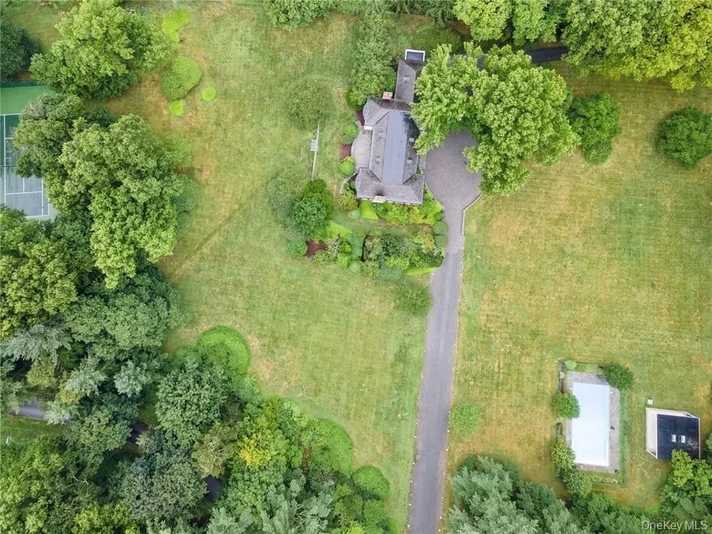 6 Loden Lane, Purchase