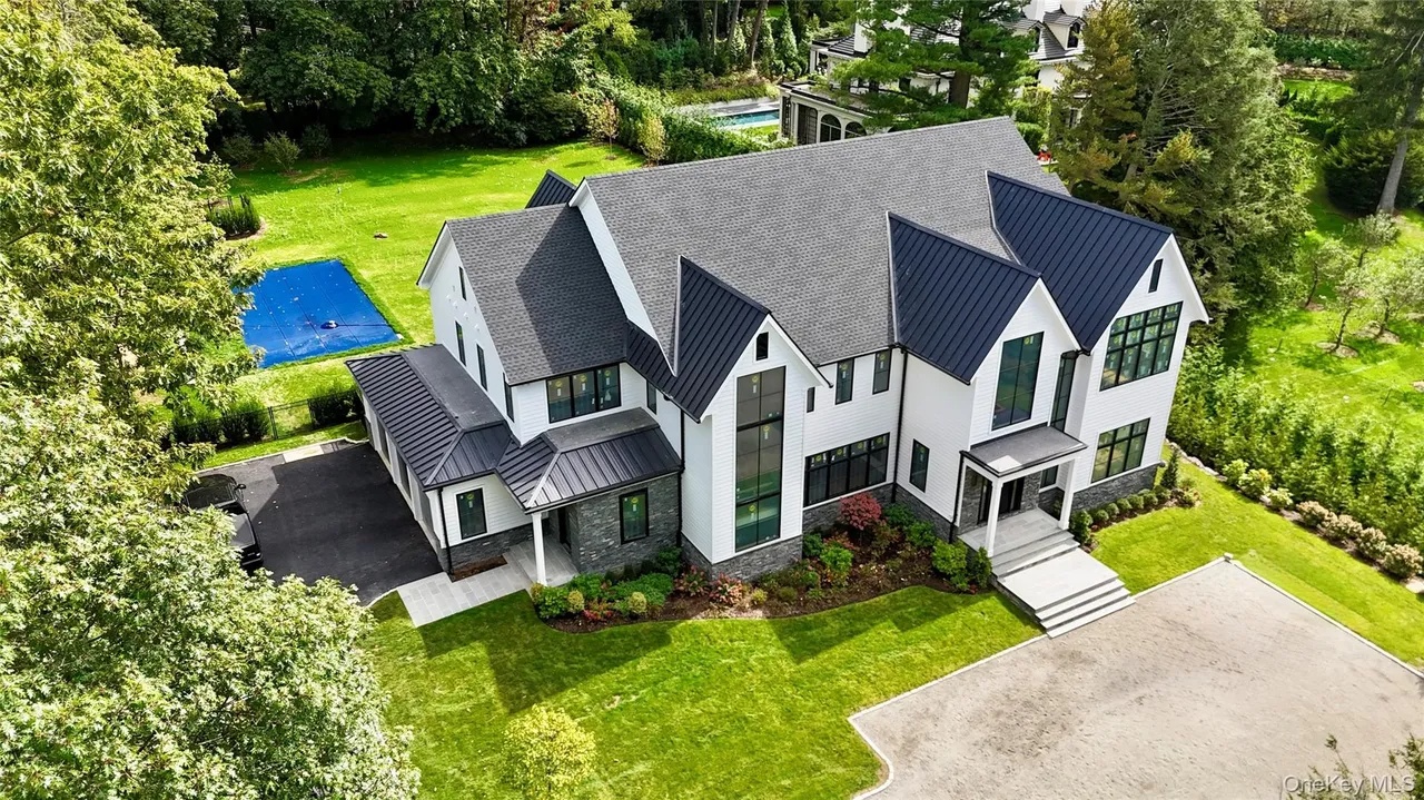 6 Cooper Road, Scarsdale