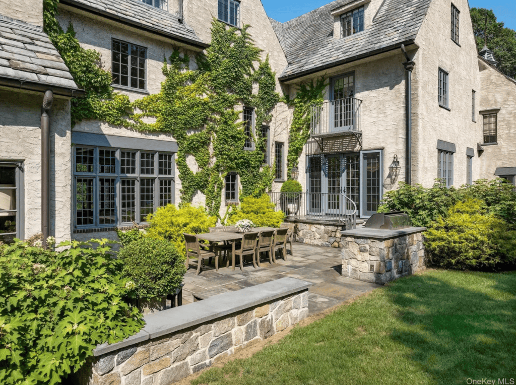 42 Masterton Road, Bronxville