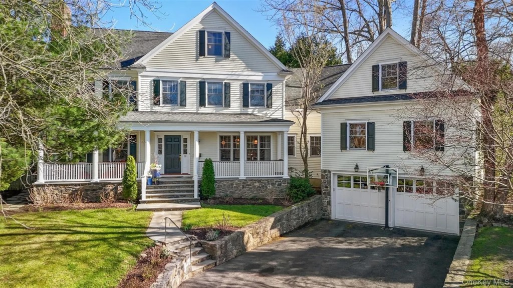 10 Hickory Drive, Rye