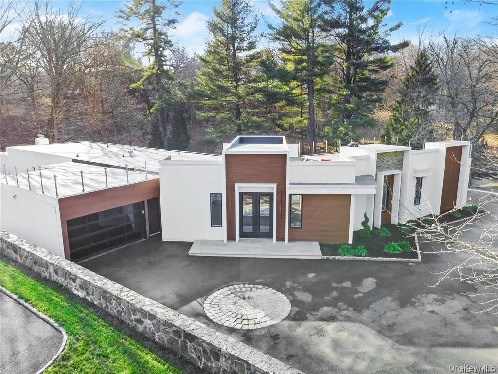 343 Purchase Street, Rye