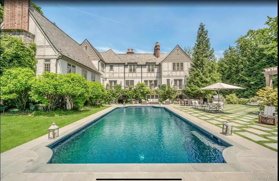 19 Park Drive South, Rye