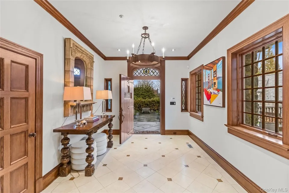 19 Park Drive South, Rye