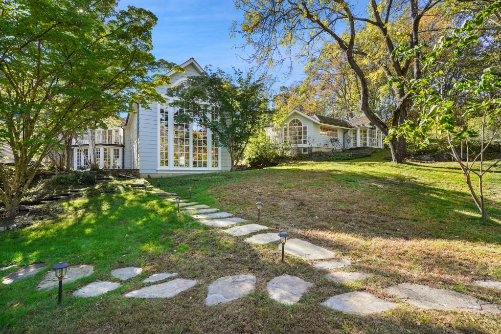 19 Winfield Avenue, Harrison