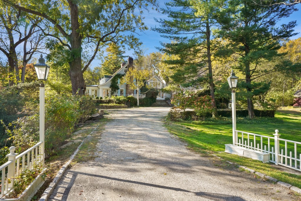 19 Winfield Avenue, Harrison