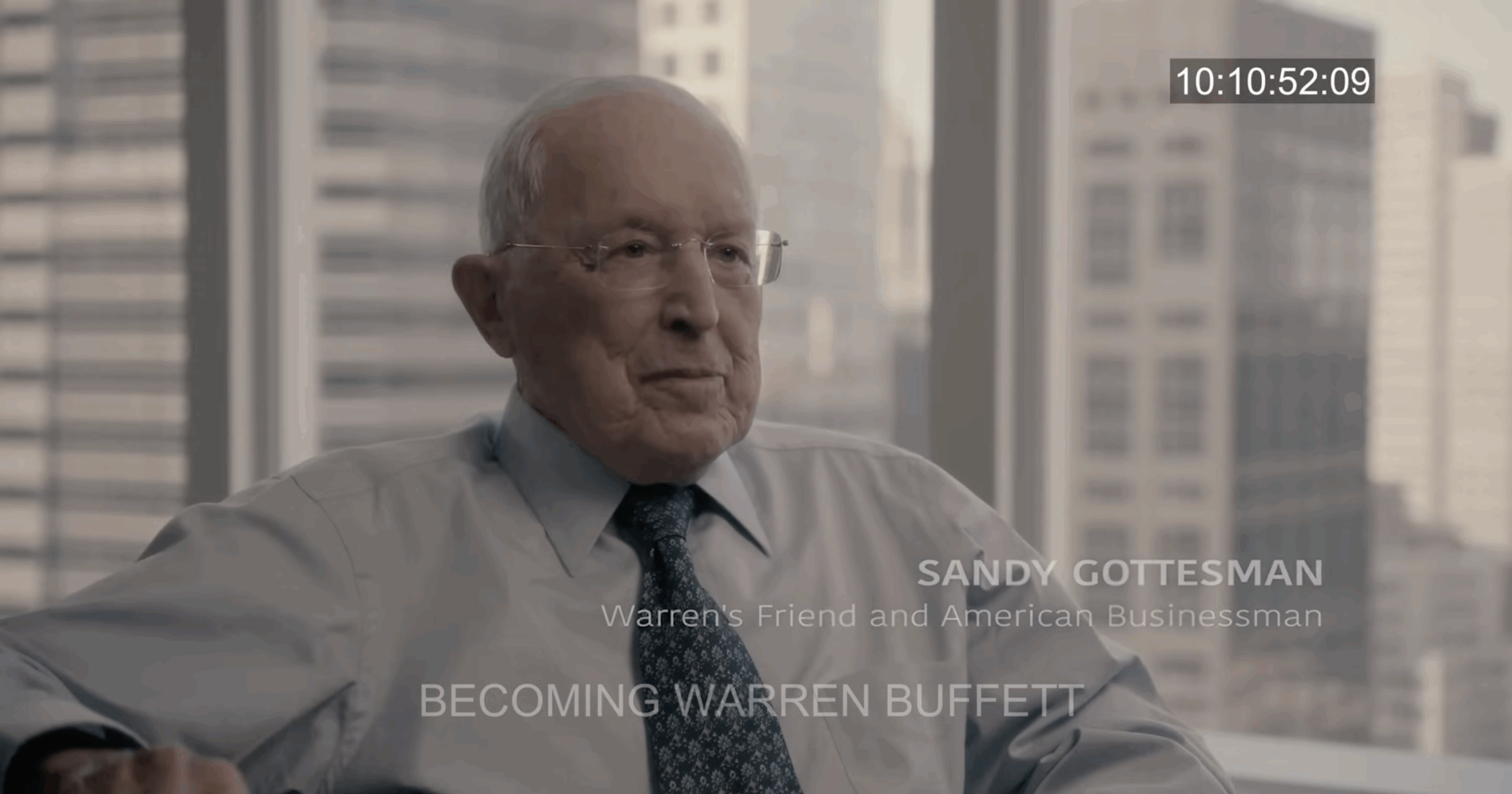 (PHOTO: David “Sandy” Gottesman during an interview from the HBO / Kunhardt Film Foundation (KFF) Documentary “Becoming Warren Buffett.” Source: HBO / Kunhardt Film Foundation Youtube.)