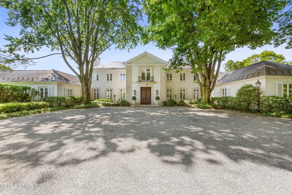 25 Field Point Circle, Greenwich