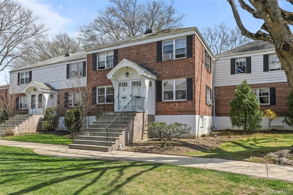 2 Peck Ave (Apartment 27A), Rye
