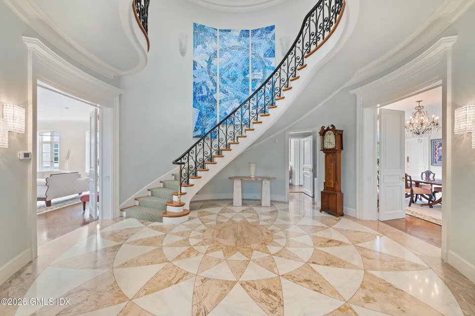 25 Field Point Circle, Greenwich