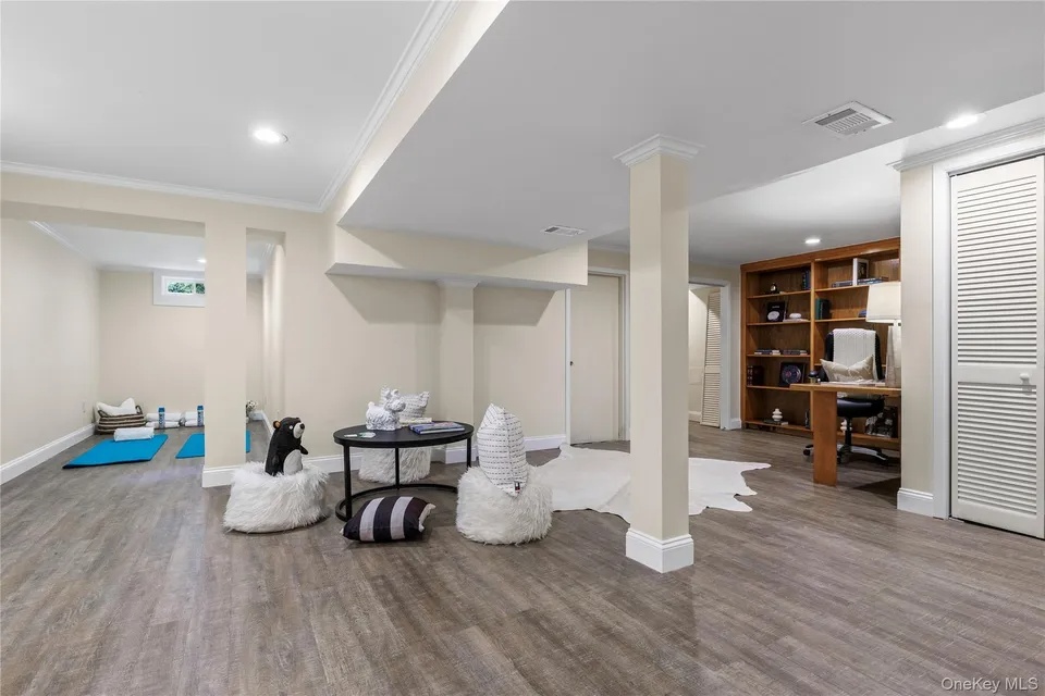 64 Bradford Avenue, Rye