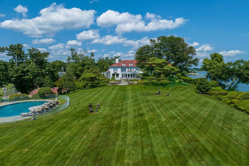108 Cedar Cliff, Riverside