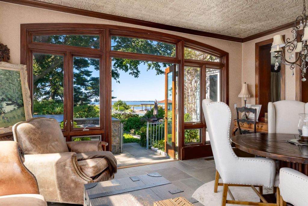 108 Cedar Cliff, Riverside