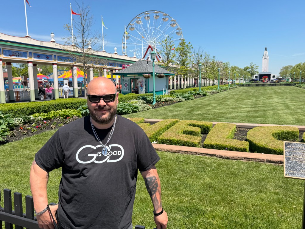 general manager at amusement park