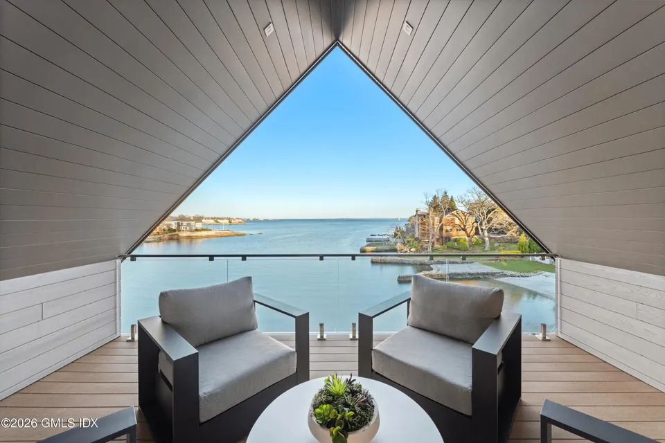 58 Shore Road, Old Greenwich