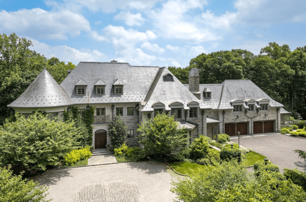 17 Cowdray Park Drive, Armonk
