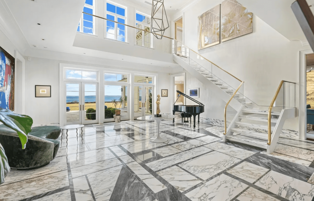 106 Premium Point Road, New Rochelle