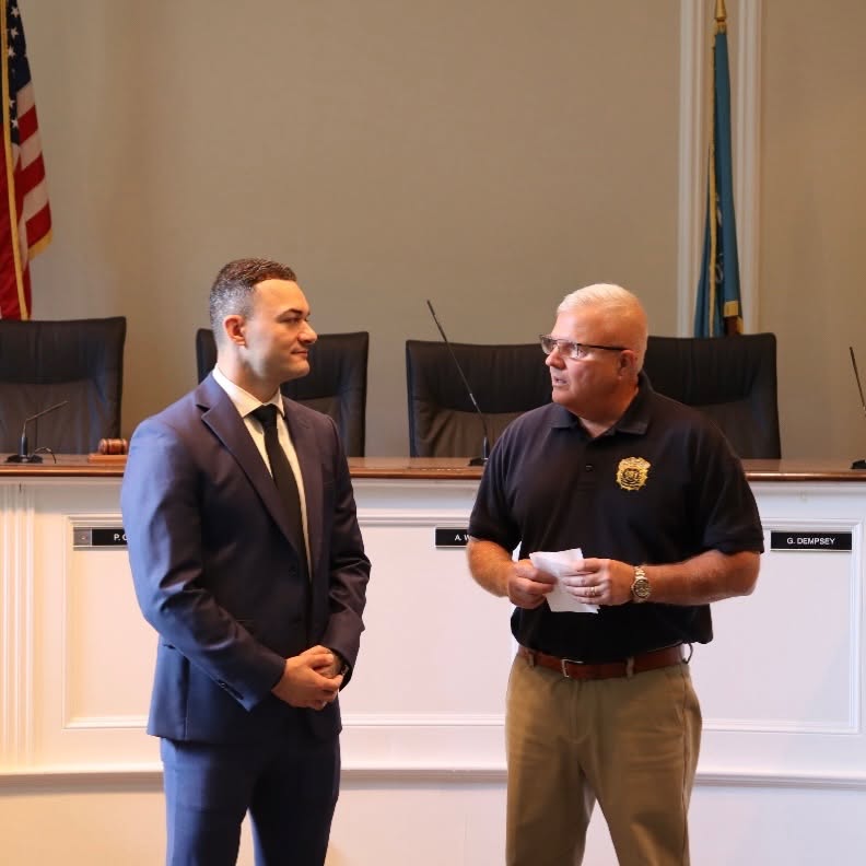 Photo of swearing-in ceremony of new officer