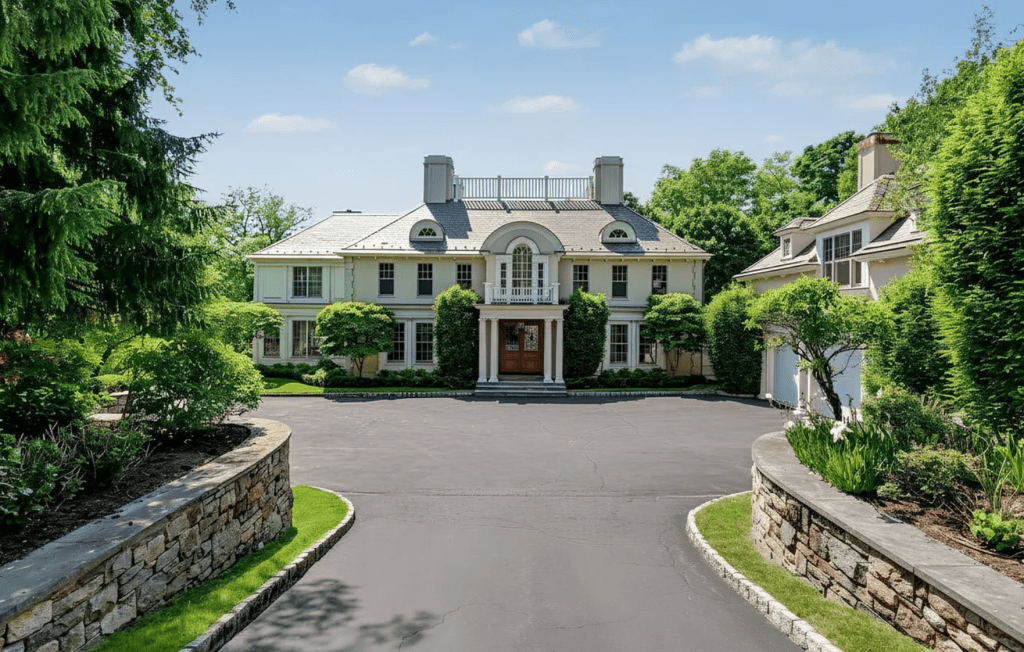 55 Calhoun Drive, Greenwich