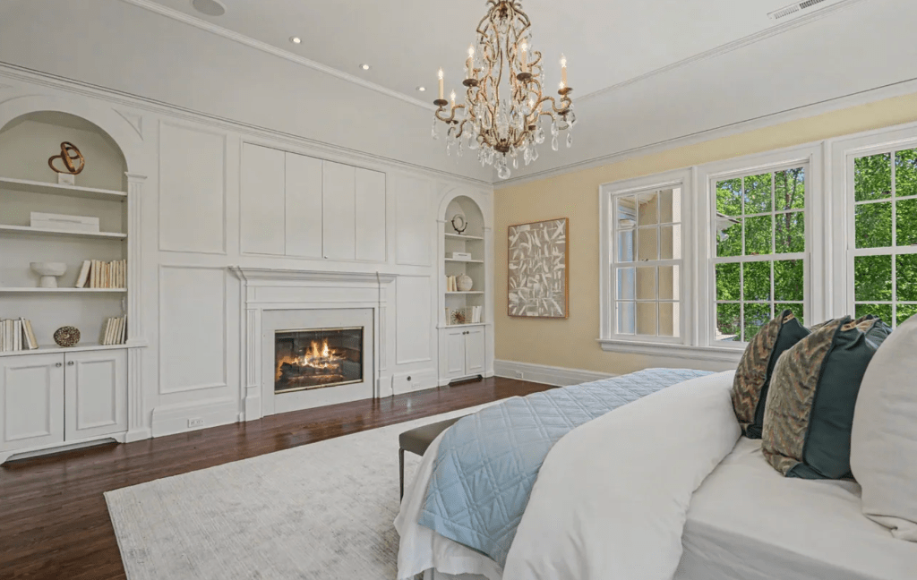 55 Calhoun Drive, Greenwich