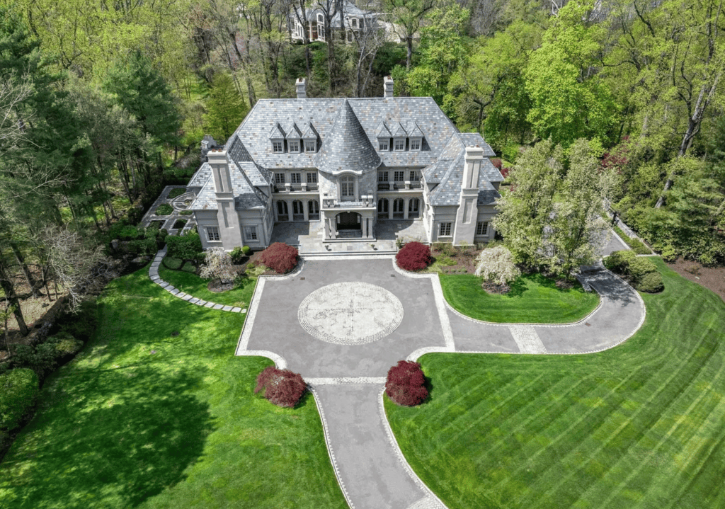 524 Lake Ave, Greenwich