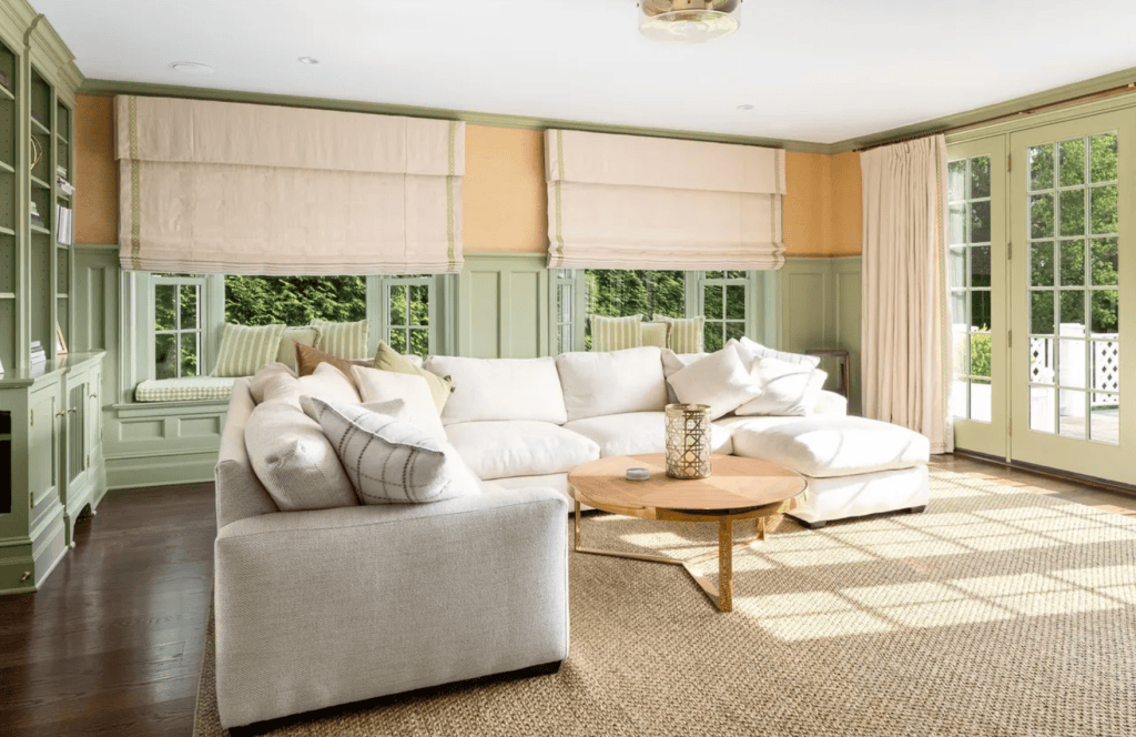 25 Hilltop Place, Rye