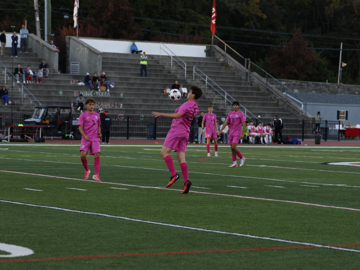 Boys Soccer Rains Offense Down on Edgemont on Senior Night to Clinch #1 Seed