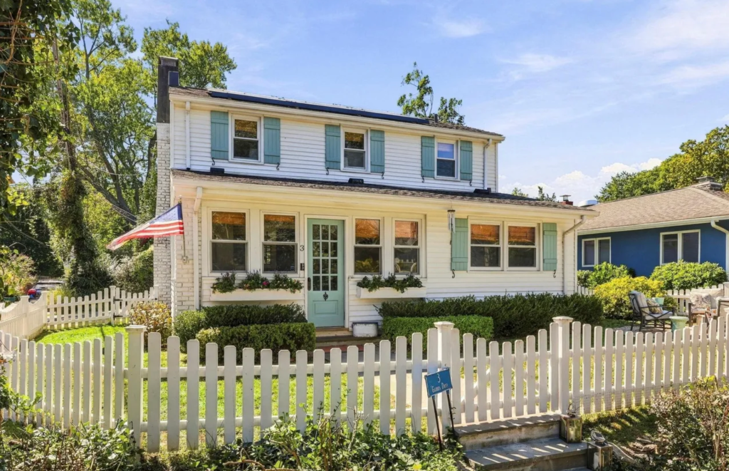 3 Garden Drive, Rye