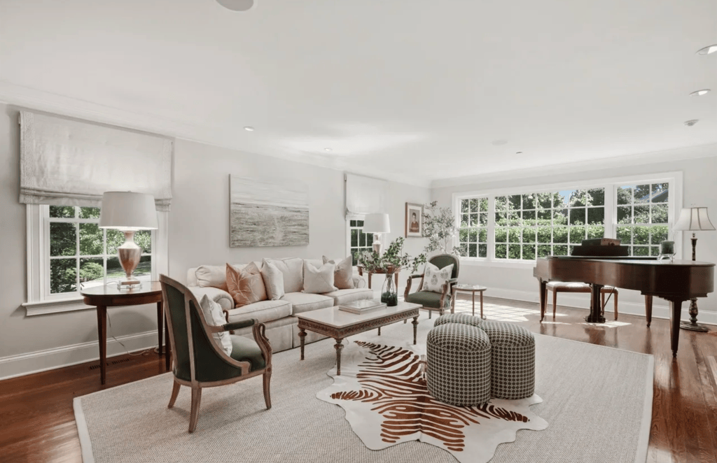 81 Park Drive North, Rye