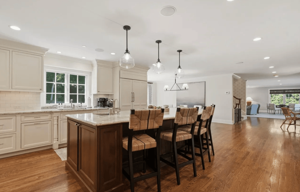 81 Park Drive North, Rye