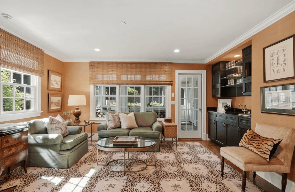 81 Park Drive North, Rye