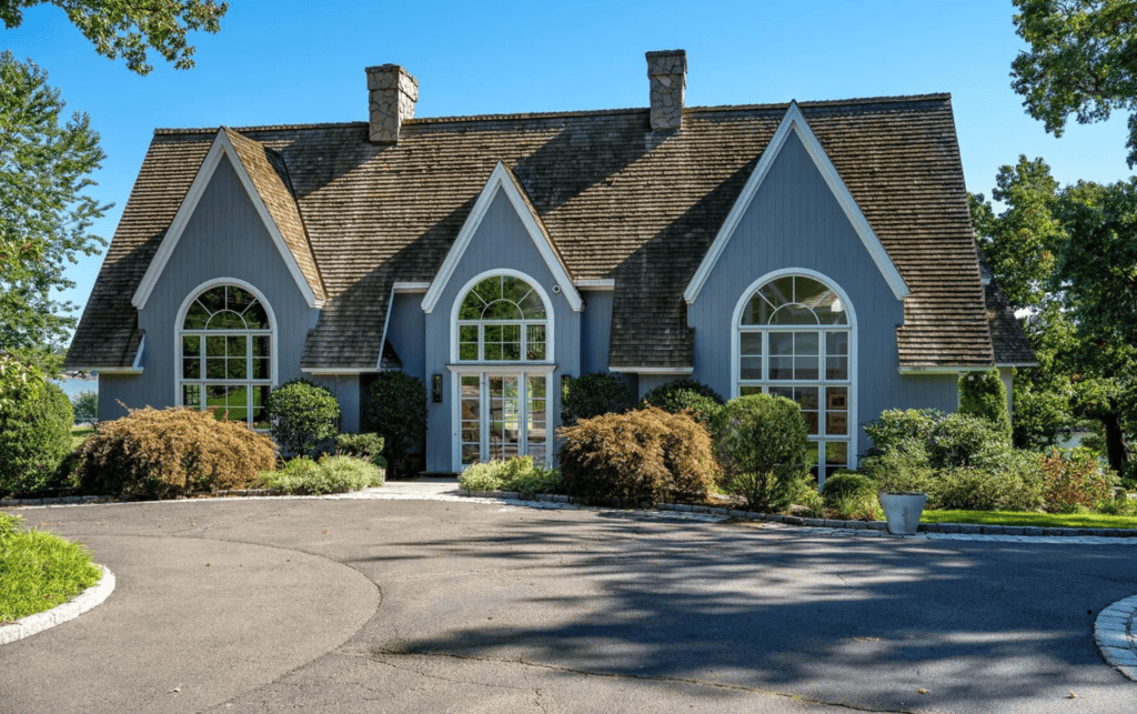117 Meadow Road, Riverside